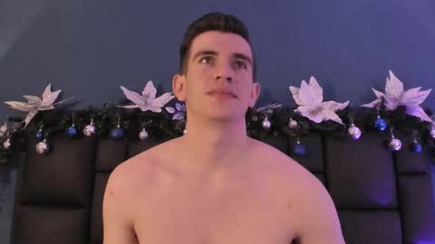 Snapshot of mikaelslow chatting on December 21, 2025, 8:27 pm mikael online show from December 21, 2025, 8:27 pm