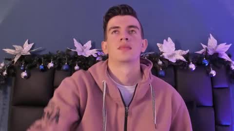 Snapshot of mikaelslow chatting on January 7, 2026, 3:31 am mikael online show from January 7, 2026, 3:31 am