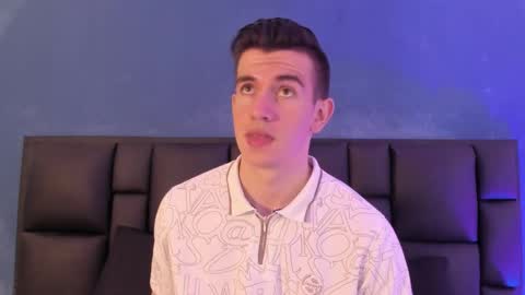 Snapshot of mikaelslow chatting on January 11, 2026, 3:11 am mikael online show from January 11, 2026, 3:11 am