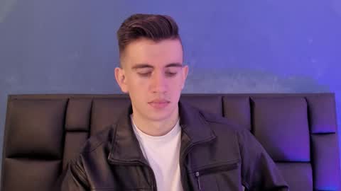 Snapshot of mikaelslow chatting on January 15, 2026, 5:01 am mikael online show from January 15, 2026, 5:01 am