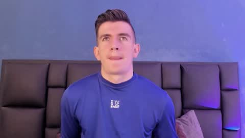 Snapshot of mikaelslow chatting on January 17, 2026, 4:28 am mikael online show from January 17, 2026, 4:28 am