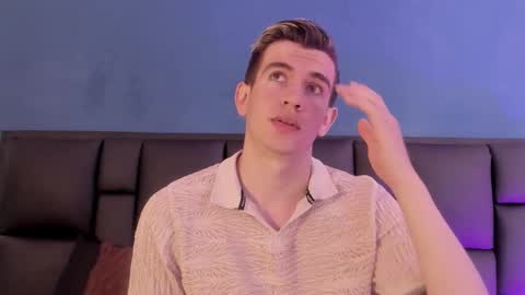 Snapshot of mikaelslow chatting on February 8, 2026, 4:38 am mikael online show from February 8, 2026, 4:38 am