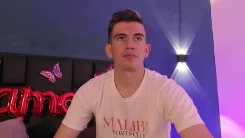 Snapshot of mikaelslow chatting on February 13, 2026, 5:03 am mikael online show from February 13, 2026, 5:03 am