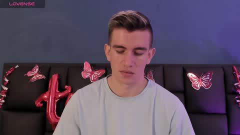 Snapshot of mikaelslow chatting on February 14, 2026, 3:58 am mikael online show from February 14, 2026, 3:58 am