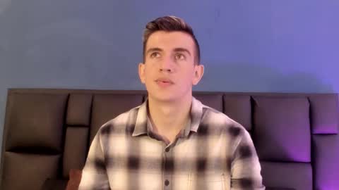 Snapshot of mikaelslow chatting on February 18, 2026, 2:07 am mikael online show from February 18, 2026, 2:07 am