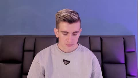 Snapshot of mikaelslow chatting on February 19, 2026, 3:46 am mikael online show from February 19, 2026, 3:46 am