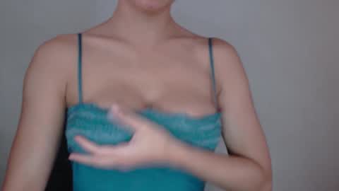 Snapshot of mikahdos chatting on October 27, 2025, 7:45 am SORAYA online show from October 27, 2025, 7:45 am