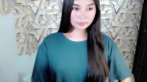 Snapshot of mikayla_slut chatting on October 18, 2025, 2:36 am Kyla online show from October 18, 2025, 2:36 am