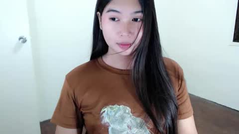 Snapshot of mikayla_slut chatting on October 27, 2025, 9:19 pm Kyla online show from October 27, 2025, 9:19 pm