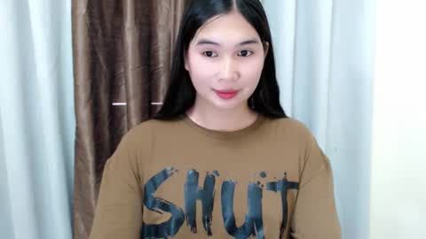 Snapshot of mikayla_slut chatting on November 1, 2025, 4:47 am Kyla online show from November 1, 2025, 4:47 am