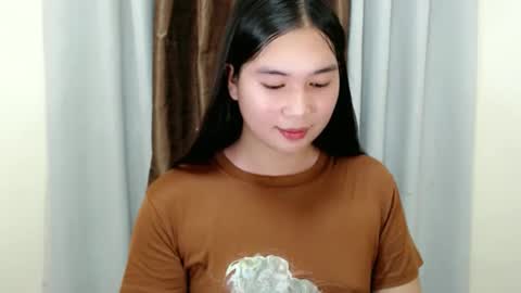 Snapshot of mikayla_slut chatting on November 10, 2025, 5:28 am Kyla online show from November 10, 2025, 5:28 am