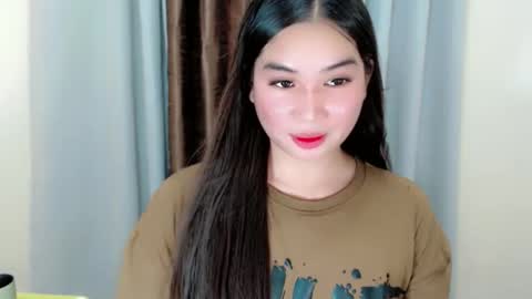 Snapshot of mikayla_slut chatting on November 17, 2025, 5:13 am Kyla online show from November 17, 2025, 5:13 am