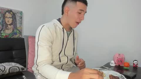 mike3xxx online show from October 30, 2025, 2:46 am