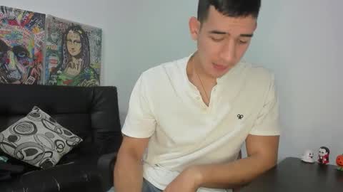 mike3xxx online show from November 23, 2025, 10:09 pm