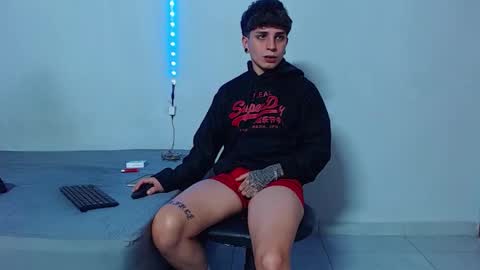 Mike IMDEPENDIENT MODEL online show from October 31, 2025, 2:51 pm