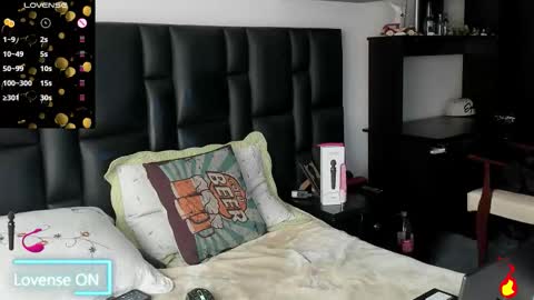 Snapshot of mike_bennet chatting on March 1, 2026, 8:55 pm Mike Bennet Make me Cum Please online show from March 1, 2026, 8:55 pm