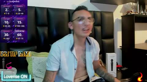 Snapshot of mike_bennet chatting on March 17, 2026, 11:52 pm Mike Bennet Make me Cum Please online show from March 17, 2026, 11:52 pm