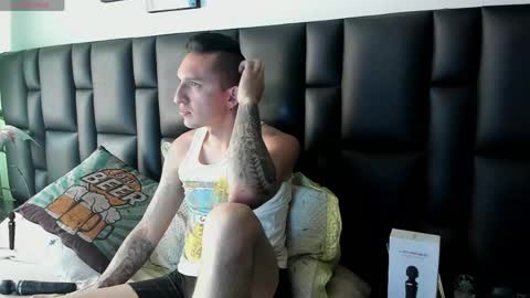 Snapshot of mike_bennet chatting on April 12, 2026, 10:04 pm Mike Bennet Make me Cum Please online show from April 12, 2026, 10:04 pm