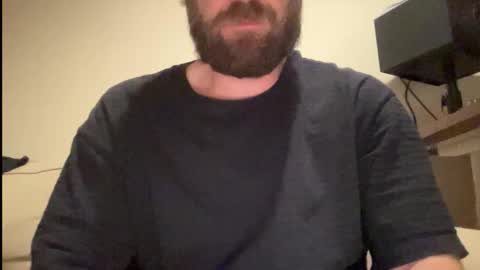 Snapshot of mike_berlin1 chatting on September 28, 2025, 12:27 am MIke online show from September 28, 2025, 12:27 am