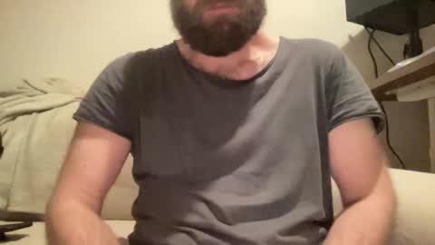 Snapshot of mike_berlin1 chatting on December 13, 2025, 9:09 pm MIke online show from December 13, 2025, 9:09 pm