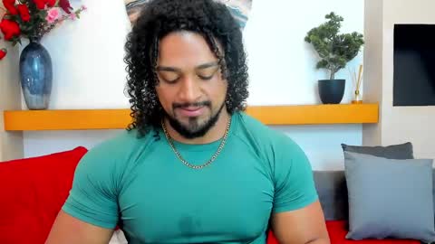 Snapshot of mike_estevess chatting on May 27, 2026, 10:01 am online show from May 27, 2026, 10:01 am