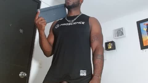 Snapshot of mike_kingcum chatting on December 30, 2024, 11:17 pm mike online show from December 30, 2024, 11:17 pm