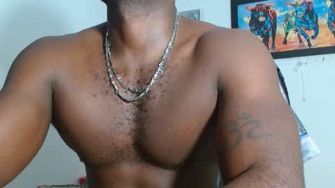 Snapshot of mike_kingcum chatting on January 25, 2025, 12:38 am mike online show from January 25, 2025, 12:38 am