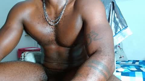 Snapshot of mike_kingcum chatting on February 1, 2025, 3:30 am mike online show from February 1, 2025, 3:30 am