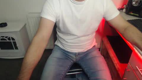 Snapshot of mike_master30 chatting on December 8, 2024, 2:09 pm MikeMaster online show from December 8, 2024, 2:09 pm