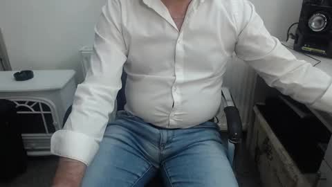 Snapshot of mike_master30 chatting on January 17, 2025, 8:13 am MikeMaster online show from January 17, 2025, 8:13 am
