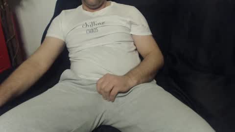 Snapshot of mike_master30 chatting on January 22, 2025, 9:35 am MikeMaster online show from January 22, 2025, 9:35 am
