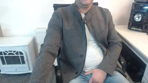 Snapshot of mike_master30 chatting on February 13, 2025, 8:17 am MikeMaster online show from February 13, 2025, 8:17 am