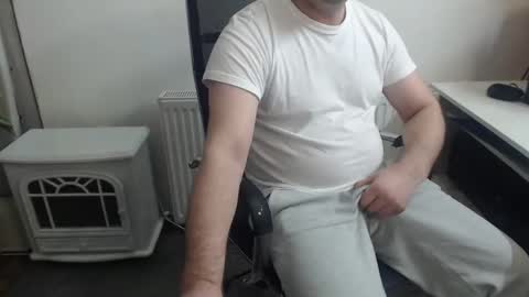 Snapshot of mike_master30 chatting on March 6, 2025, 9:58 am MikeMaster online show from March 6, 2025, 9:58 am