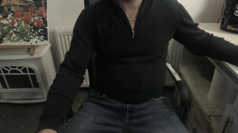 Snapshot of mike_master30 chatting on November 20, 2025, 10:15 am MikeMaster online show from November 20, 2025, 10:15 am