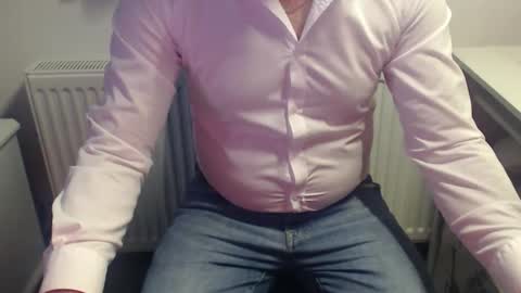 Snapshot of mike_master30 chatting on April 8, 2026, 8:25 am MikeMaster online show from April 8, 2026, 8:25 am