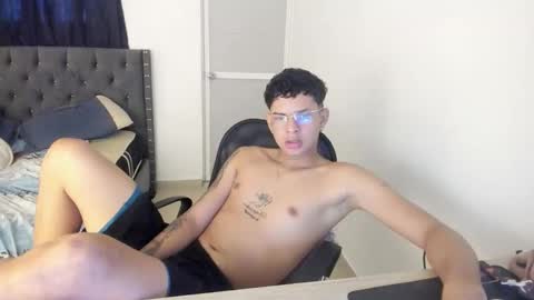 mike_master9 online show from October 21, 2025, 11:22 am