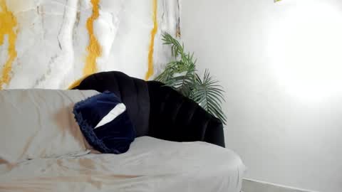 Snapshot of mike_mb_ chatting on October 7, 2025, 8:50 pm mike online show from October 7, 2025, 8:50 pm