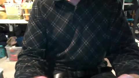 Snapshot of mikeb3200 chatting on December 2, 2024, 4:42 am mikeb3200 online show from December 2, 2024, 4:42 am