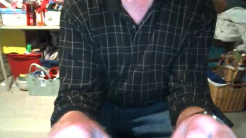 Snapshot of mikeb3200 chatting on November 29, 2025, 4:37 am mikeb3200 online show from November 29, 2025, 4:37 am