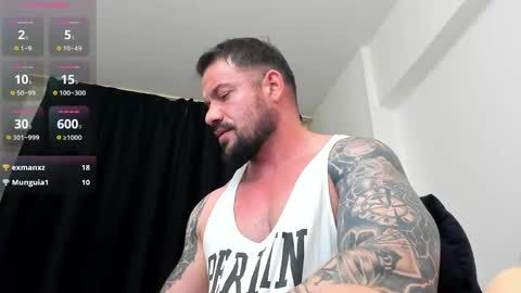 Snapshot of mikebigboy31 chatting on May 18, 2026, 4:07 am Mike online show from May 18, 2026, 4:07 am