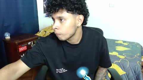 Snapshot of mikedick_420 chatting on March 12, 2025, 12:10 am mikedick_420 online show from March 12, 2025, 12:10 am