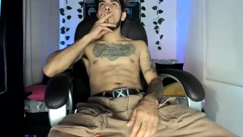 Snapshot of mikee_scooth chatting on September 15, 2025, 10:21 pm mikee_scooth online show from September 15, 2025, 10:21 pm