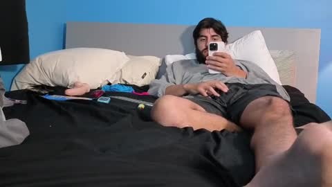 Snapshot of mikehawk1589 chatting on October 7, 2025, 4:09 am mikehawk1589 online show from October 7, 2025, 4:09 am