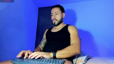 Snapshot of mikesantoss1 chatting on June 5, 2026, 2:18 am Mike online show from June 5, 2026, 2:18 am
