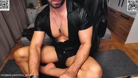 Snapshot of mikestrip chatting on November 3, 2025, 8:54 pm Mike online show from November 3, 2025, 8:54 pm