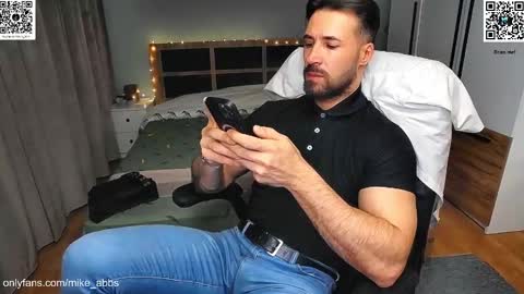 Snapshot of mikestrip chatting on February 16, 2026, 10:06 pm Mike online show from February 16, 2026, 10:06 pm