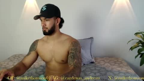 Snapshot of mikethomson01 chatting on April 15, 2026, 9:26 pm Mike online show from April 15, 2026, 9:26 pm