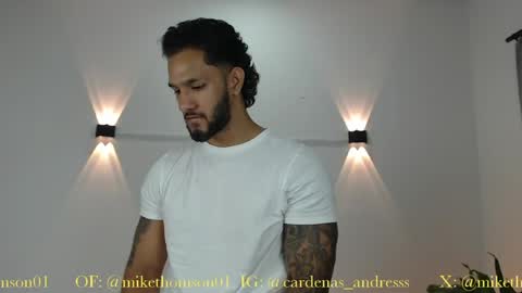Snapshot of mikethomson01 chatting on May 10, 2026, 12:38 am Mike online show from May 10, 2026, 12:38 am
