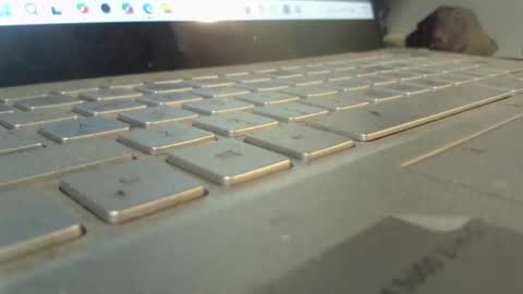 miketyson2015 online show from December 17, 2025, 11:05 am