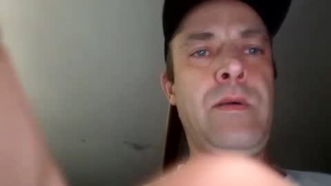 Snapshot of mikeundies chatting on July 8, 2026, 1:43 am mikeundies online show from July 8, 2026, 1:43 am